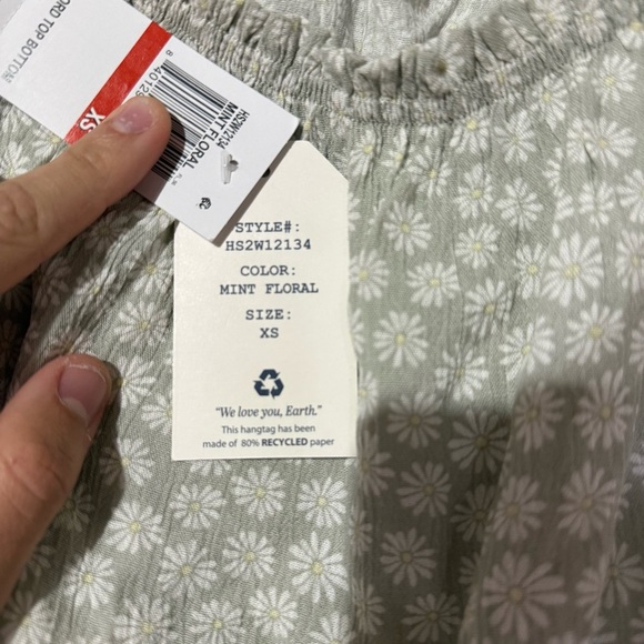 Hippie Rose Sage Green Daisy Print Matching Set Top + Skirt Size XS NWT Juniors - Picture 5 of 12